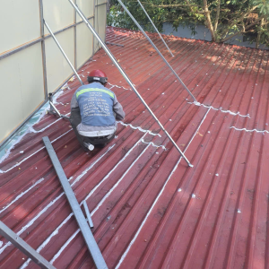 Chống thấm dột mái tôn