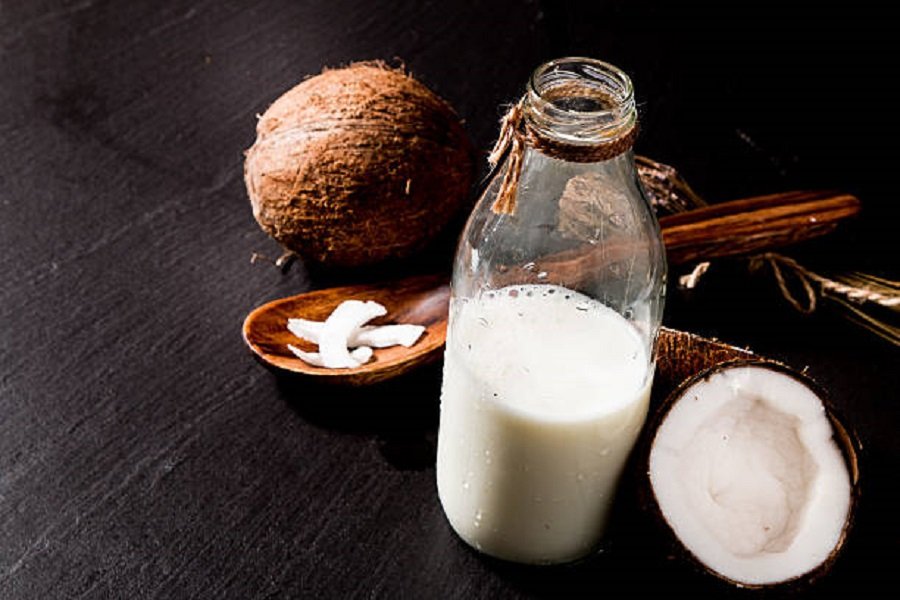 Nước cốt dừa có chứa nhiều vitamin và khoáng chất