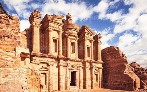 Thành cổ Petra nổi tiếng với cấu trúc bằng đá