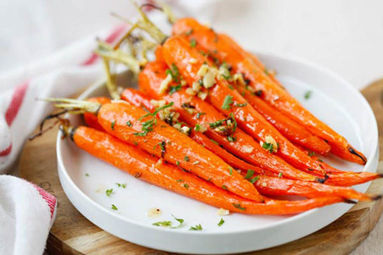 Nên tăng cường bổ sung món ăn chế biến từ cà rốt vào trong thực đơn ăn uống tăng chiều cao