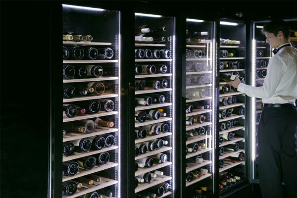 Bảo quản rượu trong tủ rượu giúp giữ được chất lượng thượng hạng