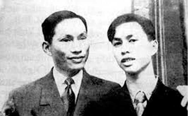 Chân dung giáo sư Đặng Văn Ngữ chụp cùng con trai.