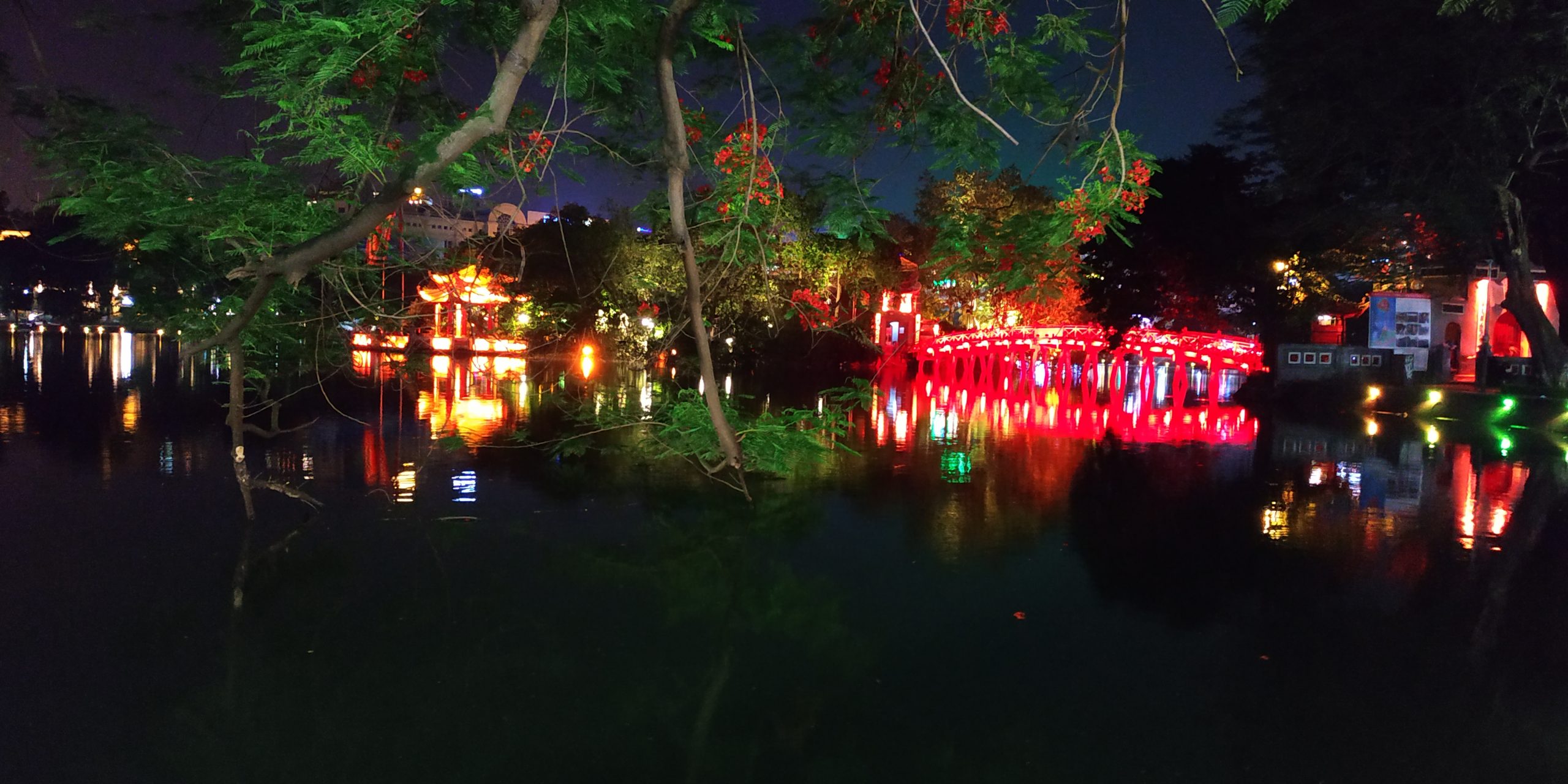 Hình ảnh Hồ Gươm về đêm
