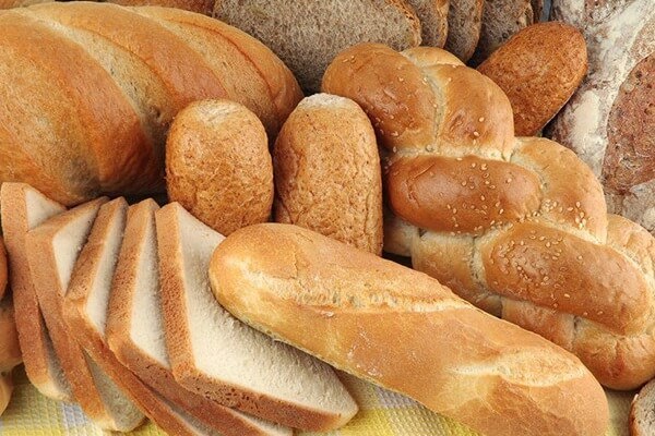 Bánh mì nguyên cám là thức ăn lý tưởng cho mẹ bầu đói đêm
