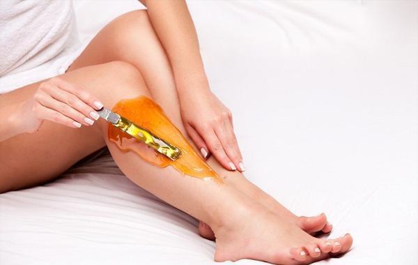 Triệt lông chân tại nhà hay tại spa đều tồn tại những ưu nhược điểm nhất định 