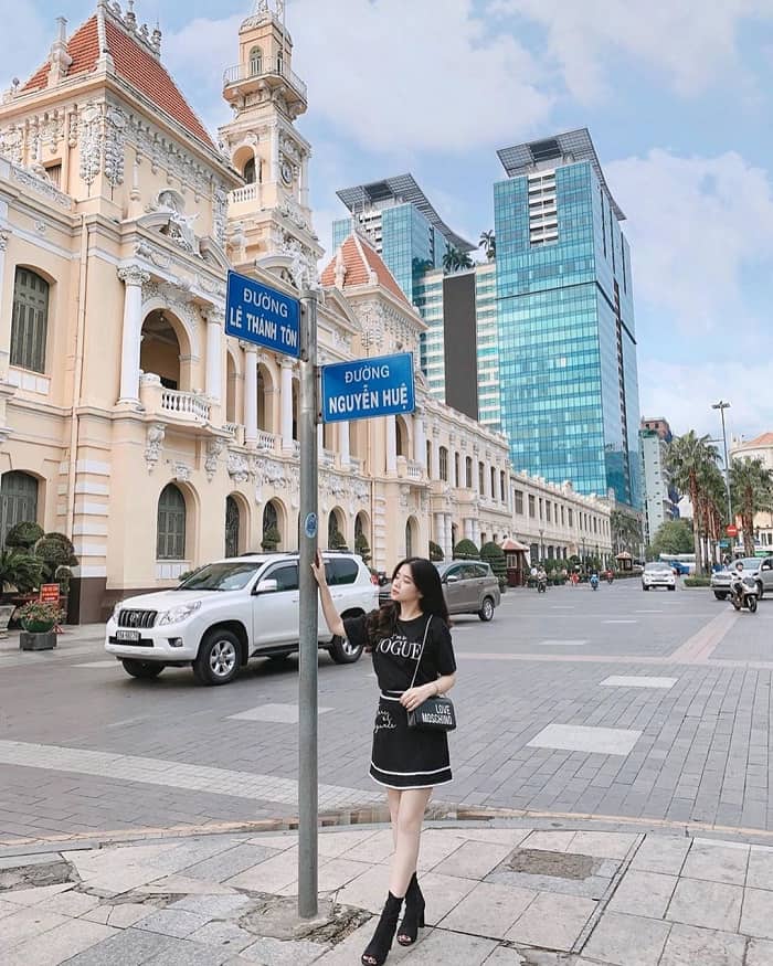 Một góc phố đi bộ Sài Gòn. Ảnh: ST